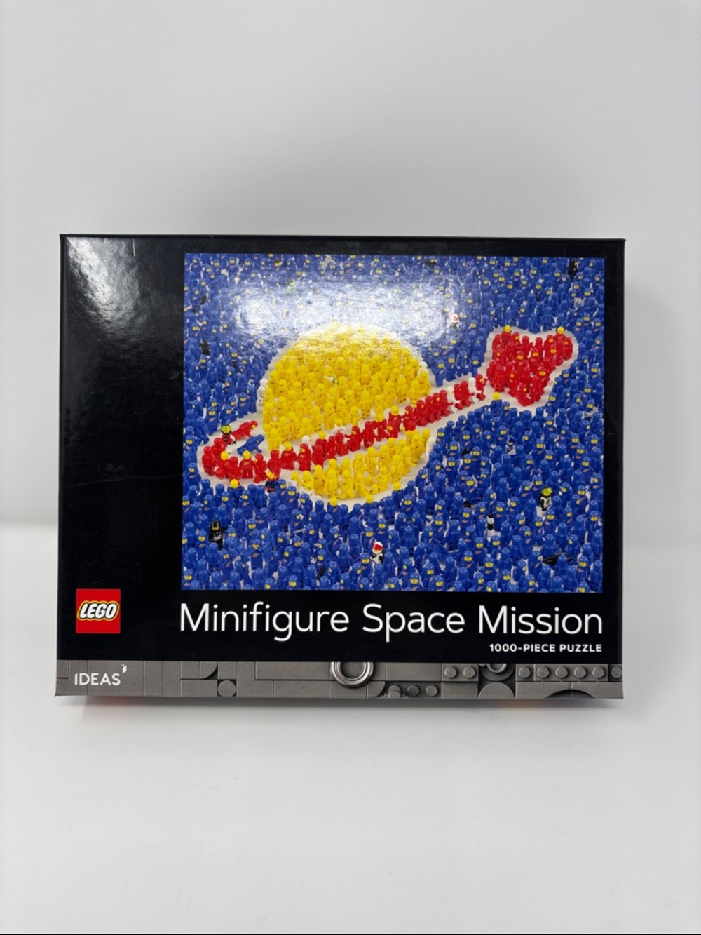 Lego Minifigure Space Mission Puzzle - Blue & Yellow 1000 piece new